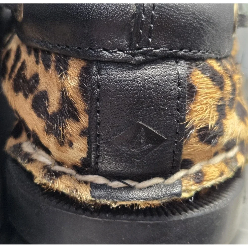 Sperry Boat Shoe Genuine Calf Fur/Leather Leopard Non Marking Sole 8.5‎